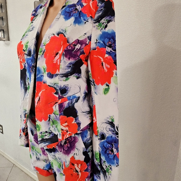 OVI SET OF BLAZER AND SHORTS - Picture 3 of 11